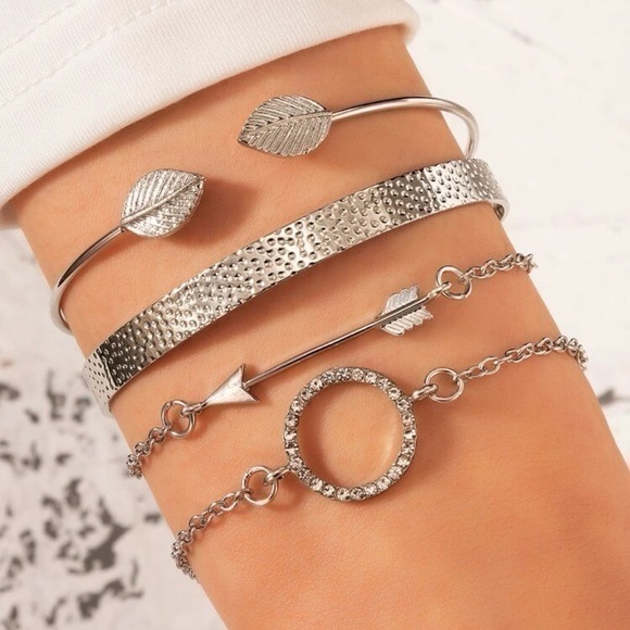 Jewelry - 4 pcs Arrow and Circle Rhinestone Bracelet Set Silver Plated Bangle
